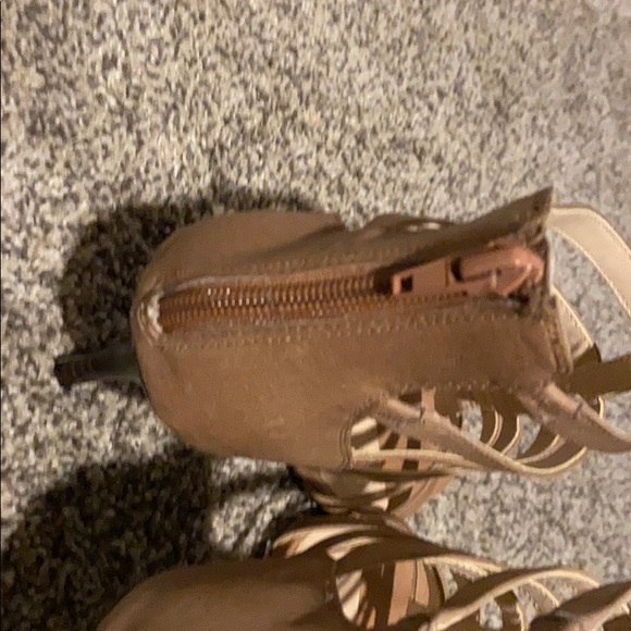 Shoes - Picture 6 of 6